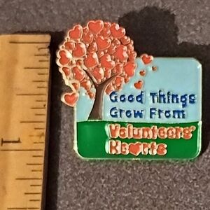 Good Things Grow From Volunteers Hearts Tree Heart Vintage Collectible Lapel Pin